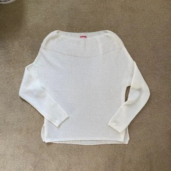 Women's Off Shoulder Sweater - Picture 1 of 5